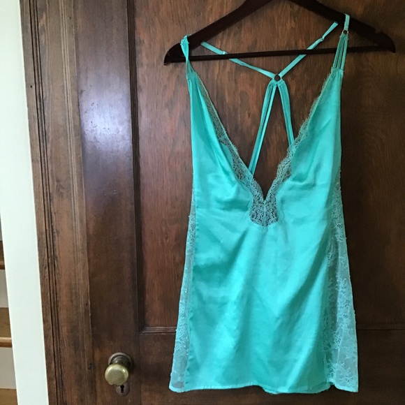 Victoria Secret Other - ❤️Victoria Secret size medium 26 “ mint green slip